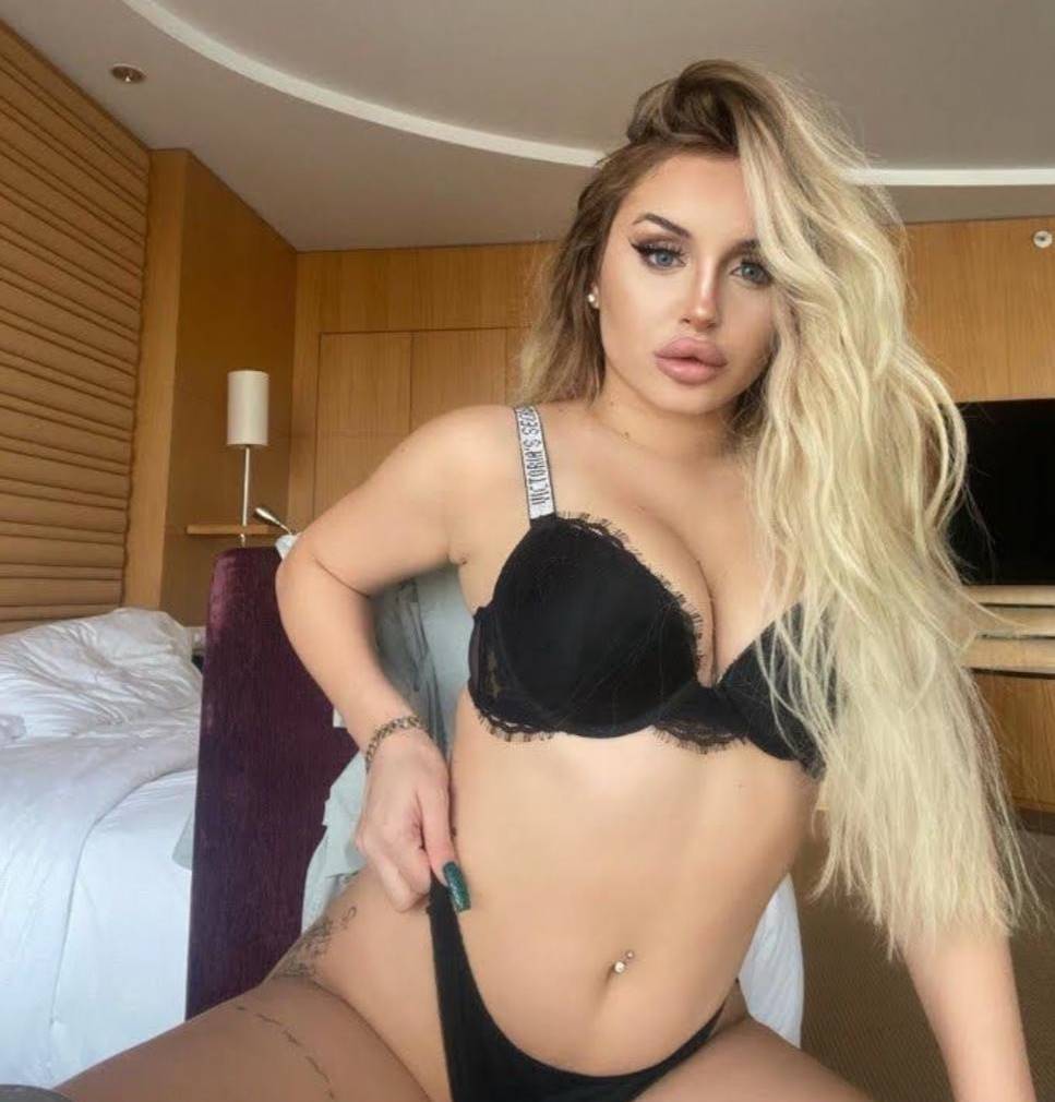 Aksaray Escort Özge İle Tutkulu Ve İhtiraslı Bir Randevu